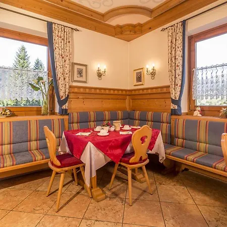 Hotel Garni La Stua 3*