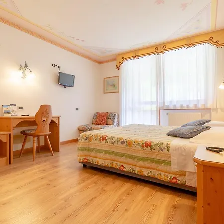 Garni La Stua Hotel 3*
