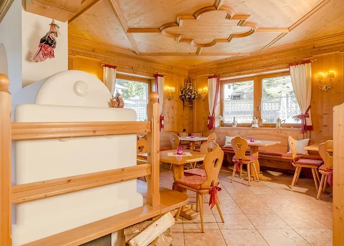 Garni La Stua Hotel 3*