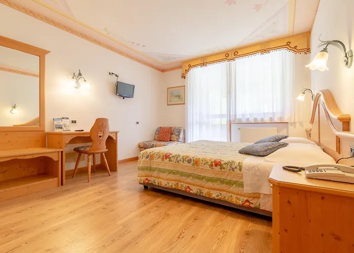 Garni La Stua Hotel 3*